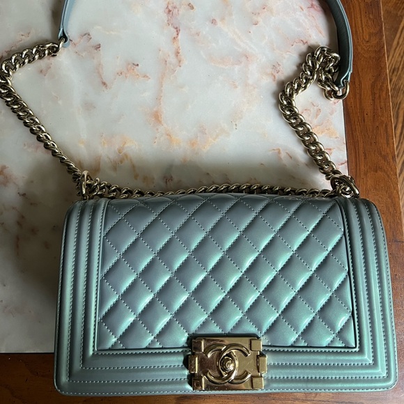 Chanel Quilted Blue Patent Leather Iridescent Medium Boy Bag - Picture 4 of 13